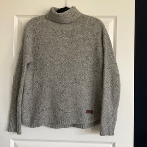 Grey Sherpa turtle neck sweater - size M